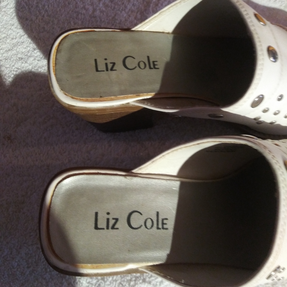 MULE SHOES - Picture 2 of 4